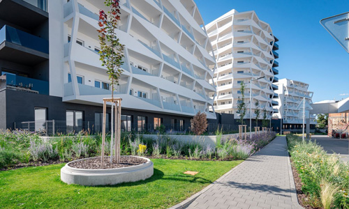 Odolný základ pre krásu fasády: fermacell® Powerpanel H2O v projekte AllRisk MERIDIEM